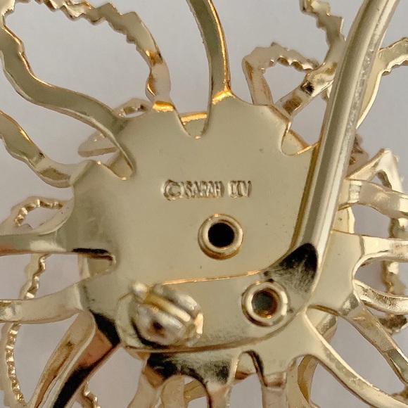 Vintage Signed Sarah Coventry Flower Brooch - Picture 5 of 6